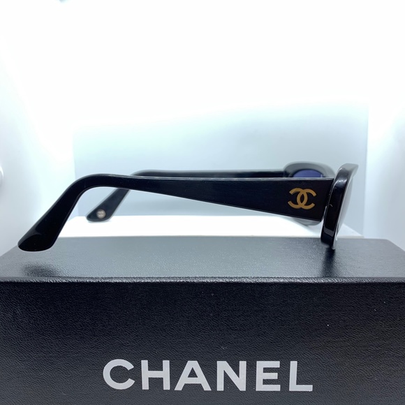 AUTHENTIC VINTAGE CHANEL SUNGLASSES - Picture 3 of 8